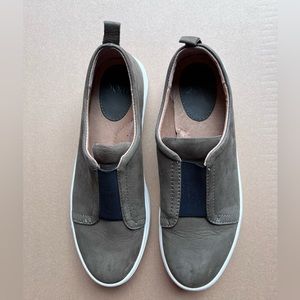 Sofft slip on shoes